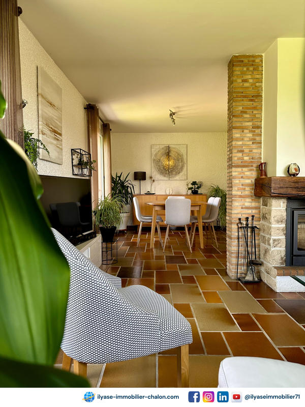 Maison - 160 m² - 8 pièces