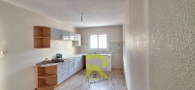 Maison traditionnelle - 95 m² - 4 pièces