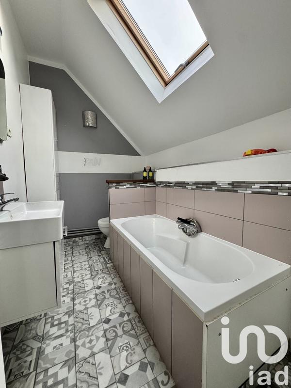 Maison - 95 m² - 5 pièces