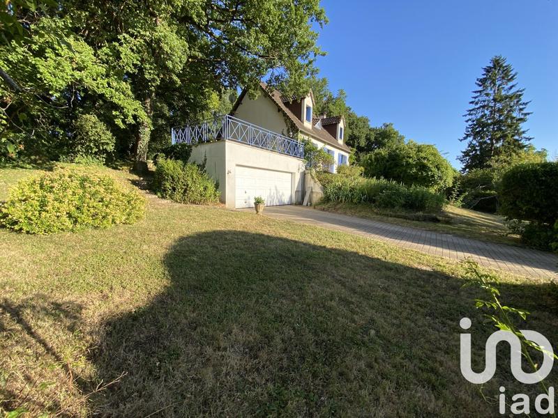 Maison - 193 m² - 9 pièces