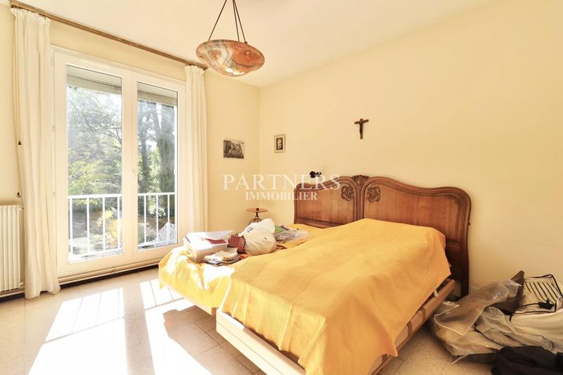 Maison - 365 m² - 11 pièces