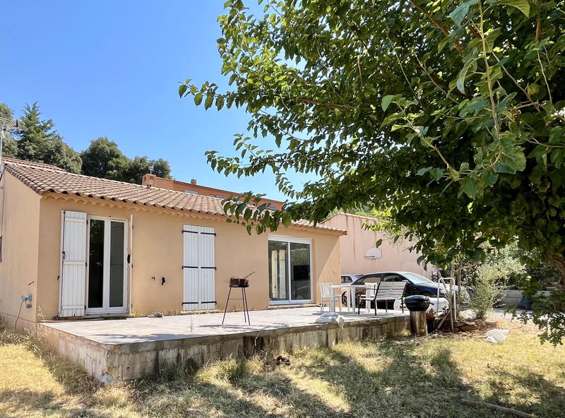 Villa - 99 m² - 5 pièces