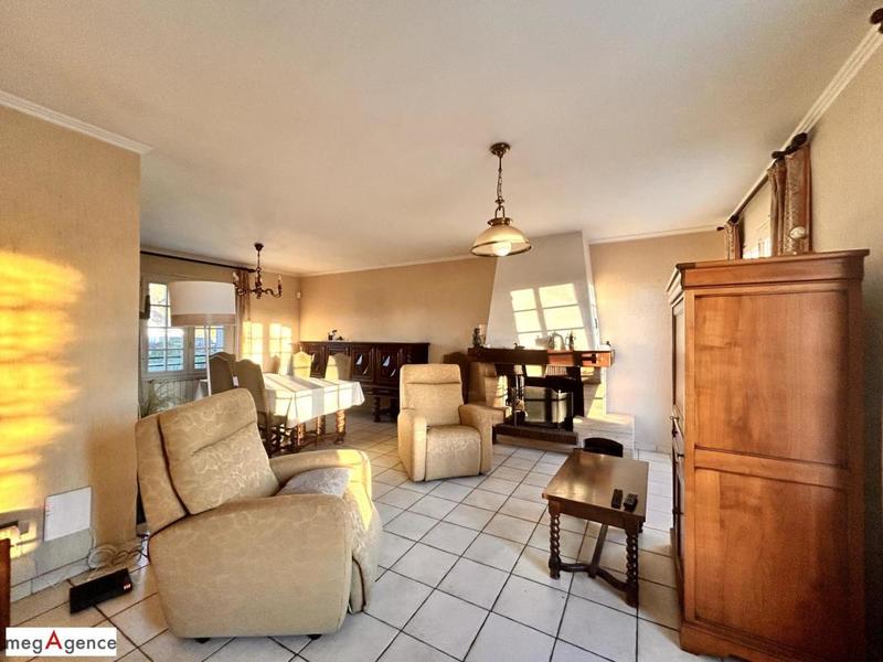 Maison traditionnelle - 156 m² - 7 pièces