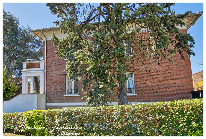 Maison bourgeoise - 217 m² - 10 pièces