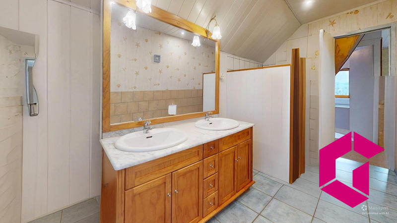 Maison - 107 m² - 4 pièces