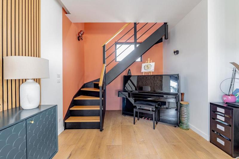 Maison - 206 m² - 6 pièces