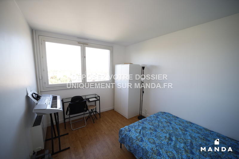 Chambre - 12 m² - 4 pièces