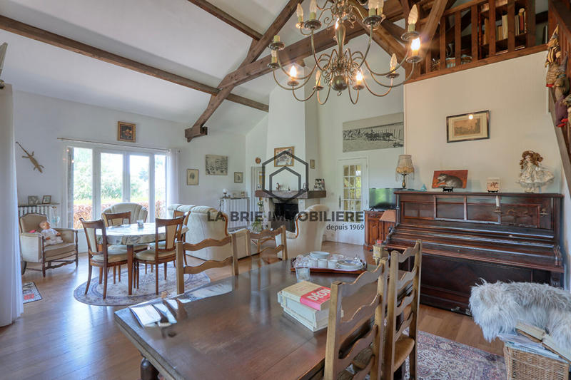 Maison - 122 m² - 5 pièces