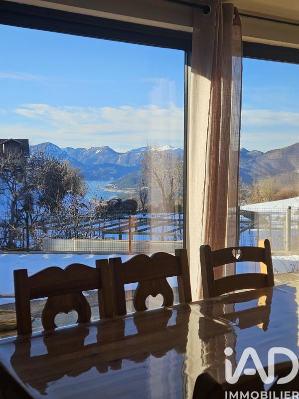 Maison - 287 m² - 10 pièces