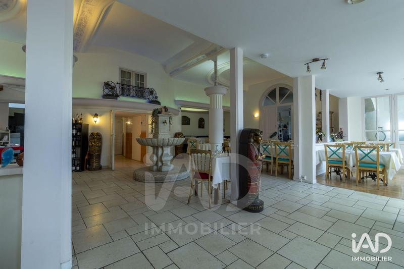 Local commercial - 328 m²