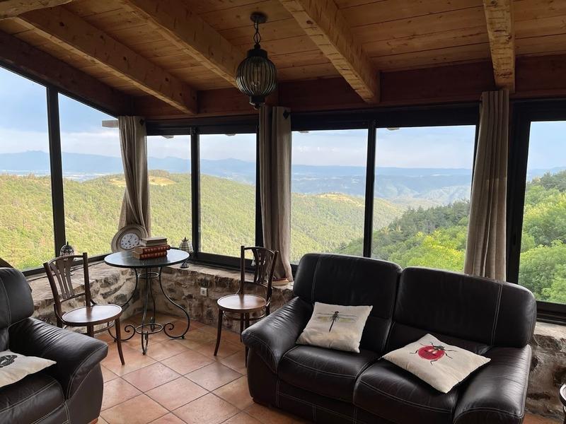 Propriété - 900 m² - 20 pièces