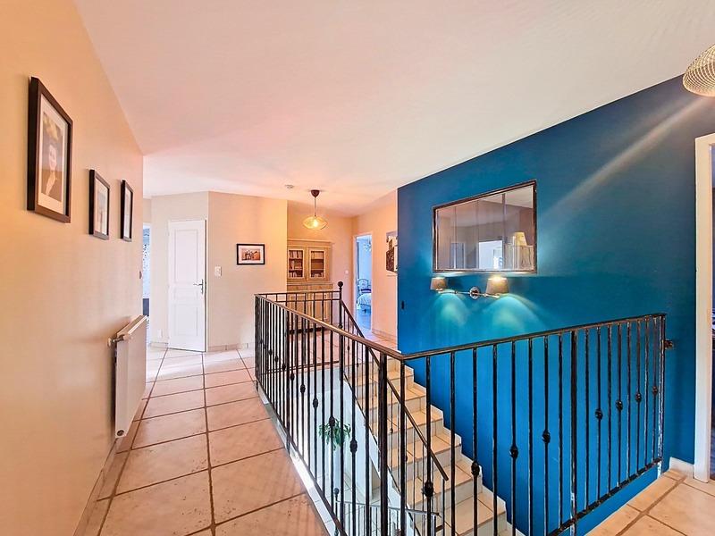 Maison - 310 m² - 8 pièces