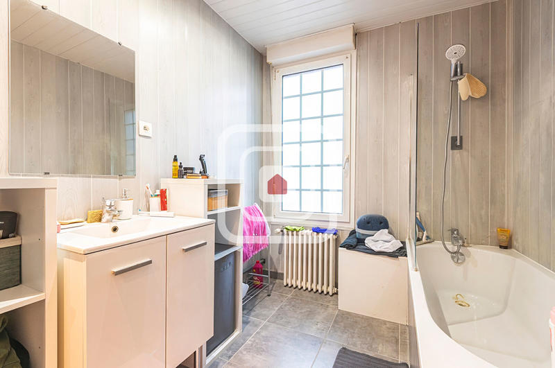 Maison - 86 m² - 5 pièces