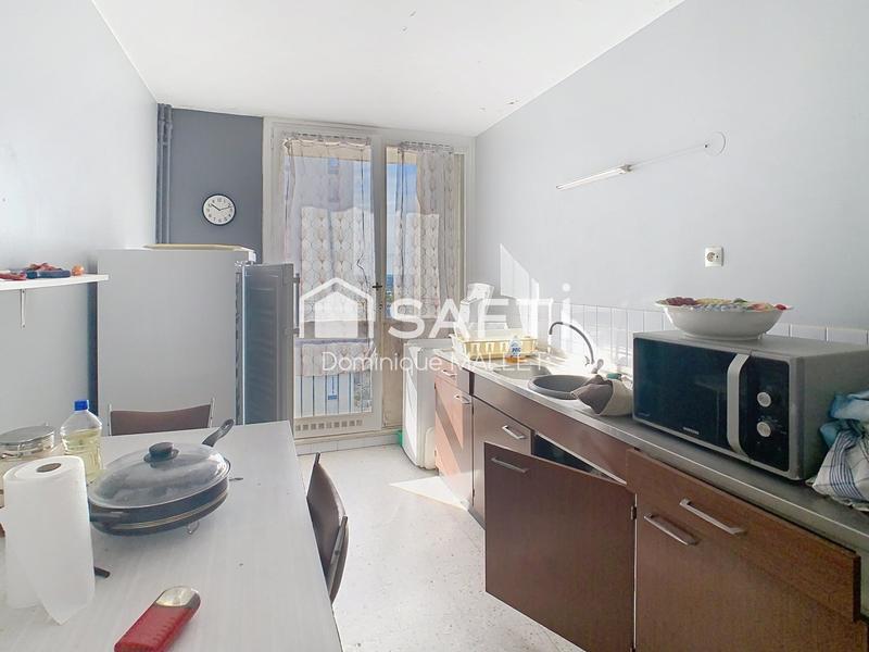 Appartement - 90 m² - 4 pièces