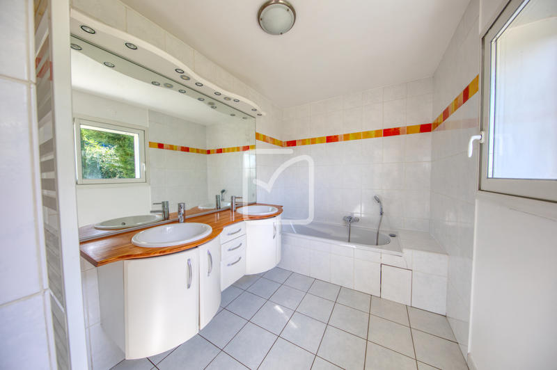 Villa - 154 m² - 5 pièces