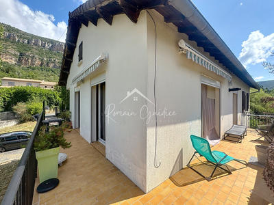 Appartement - 98 m² - 4 pièces