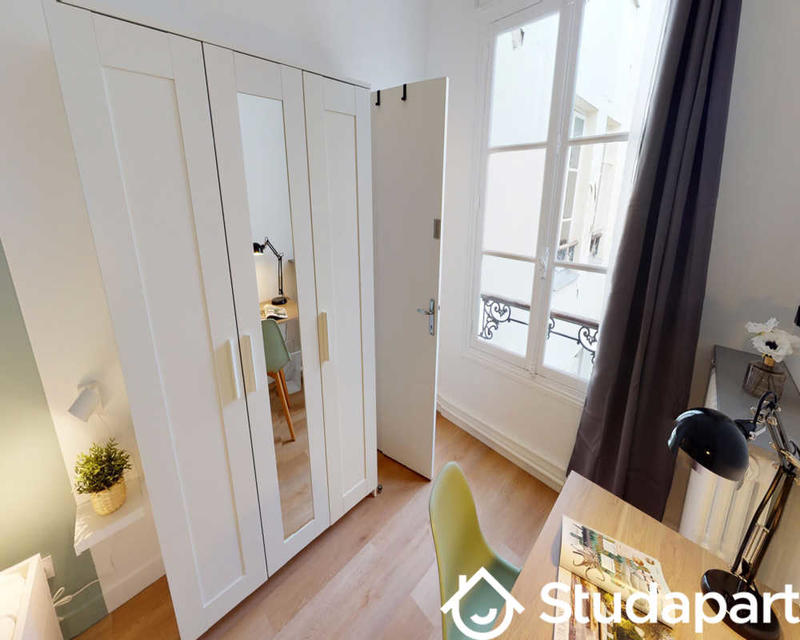 Chambre - 70 m² - 1 pièce