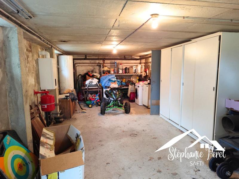 Maison - 215 m² - 10 pièces