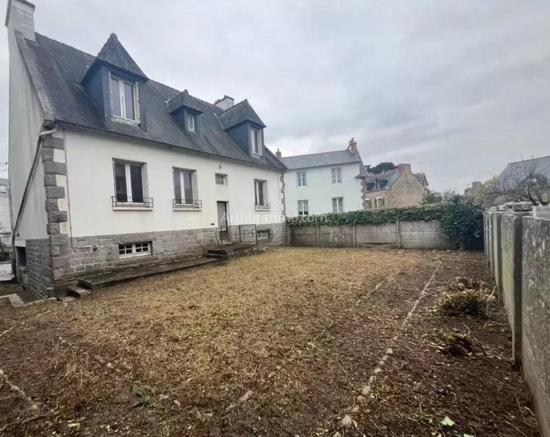 Maison - 171 m² - 8 pièces