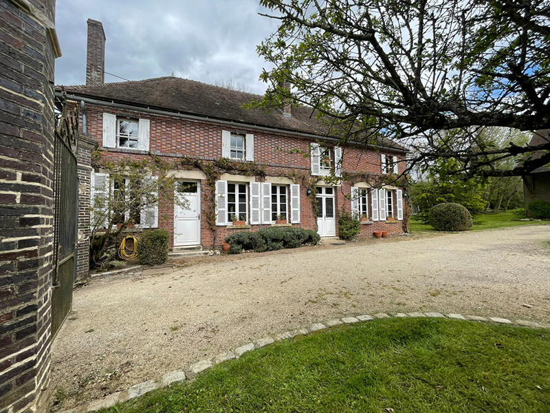 Demeure - 370 m² - 14 pièces