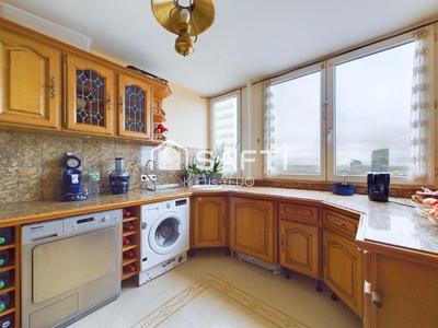 Appartement - 97 m² - 5 pièces