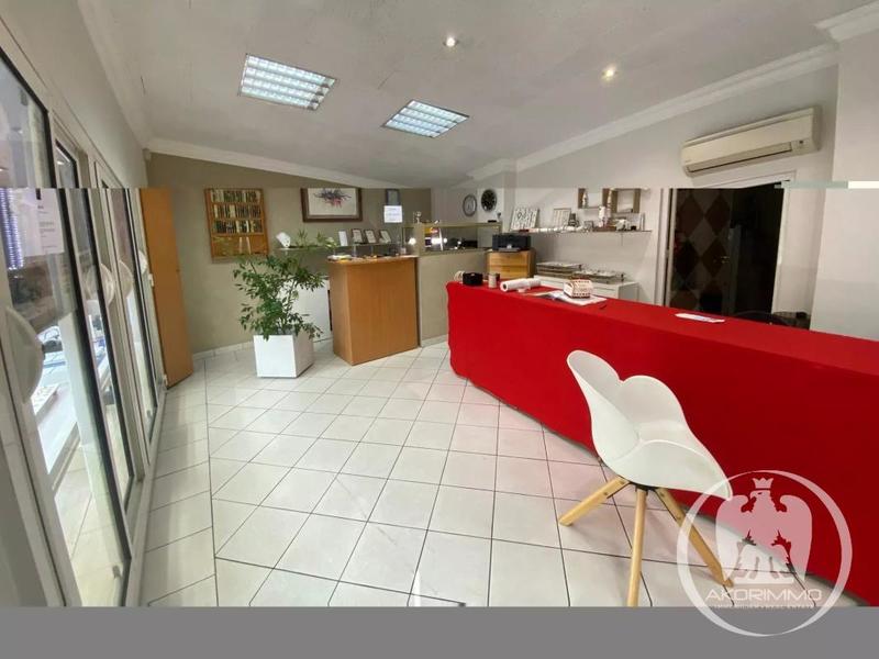 Divers - 72 m² - 3 pièces