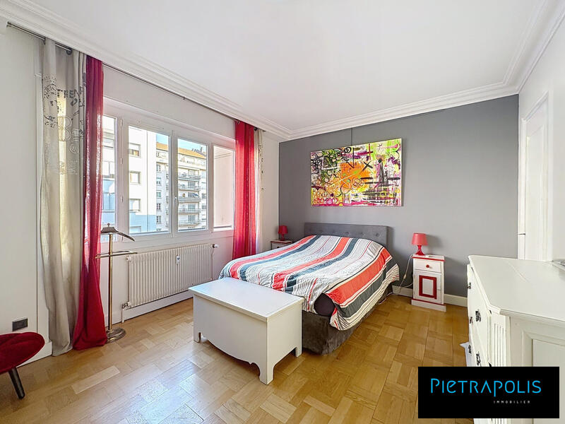 Appartement - 122 m² - 4 pièces