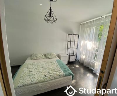 Chambre - 11 m² - 1 pièce