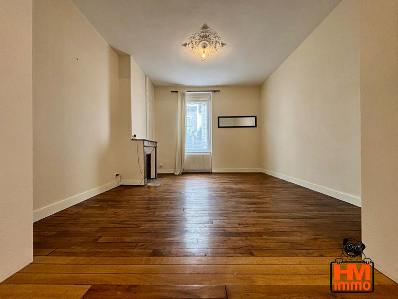 Maison - 180 m² - 9 pièces