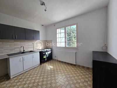 Maison - 77 m² - 5 pièces