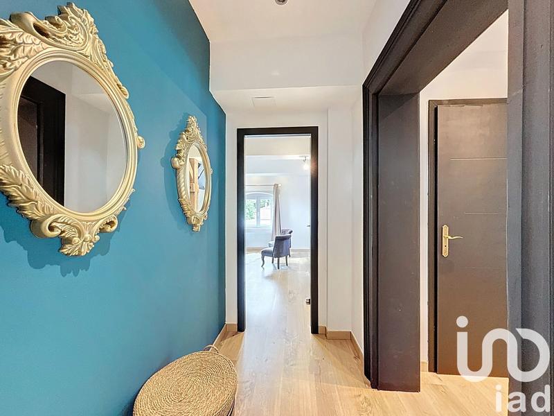 Maison - 239 m² - 6 pièces