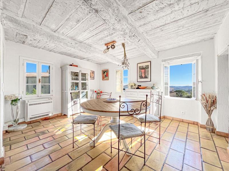 Propriété - 164 m² - 7 pièces