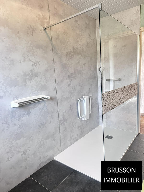 Maison traditionnelle - 102 m² - 4 pièces