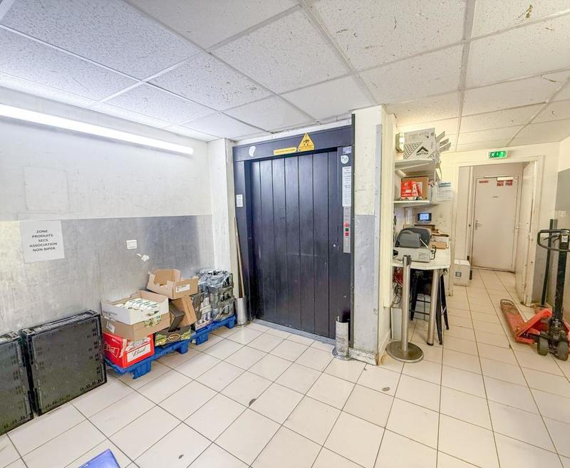 Local commercial - 438 m²