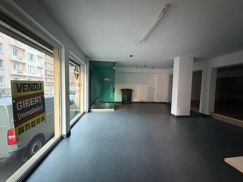 Local commercial - 97 m² - 2 pièces