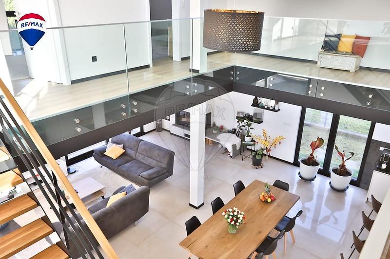 Maison - 348 m² - 7 pièces