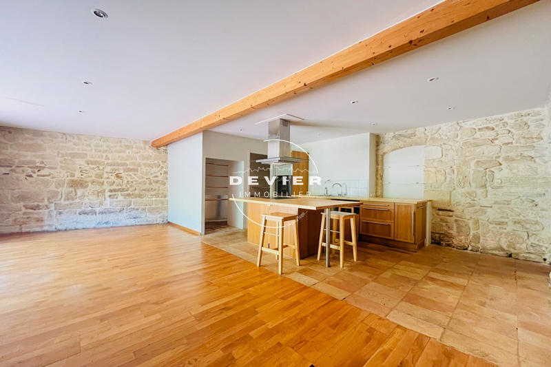 Maison - 196 m² - 8 pièces