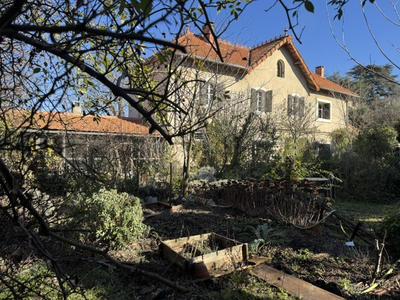 Maison de village - 149 m² - 8 pièces