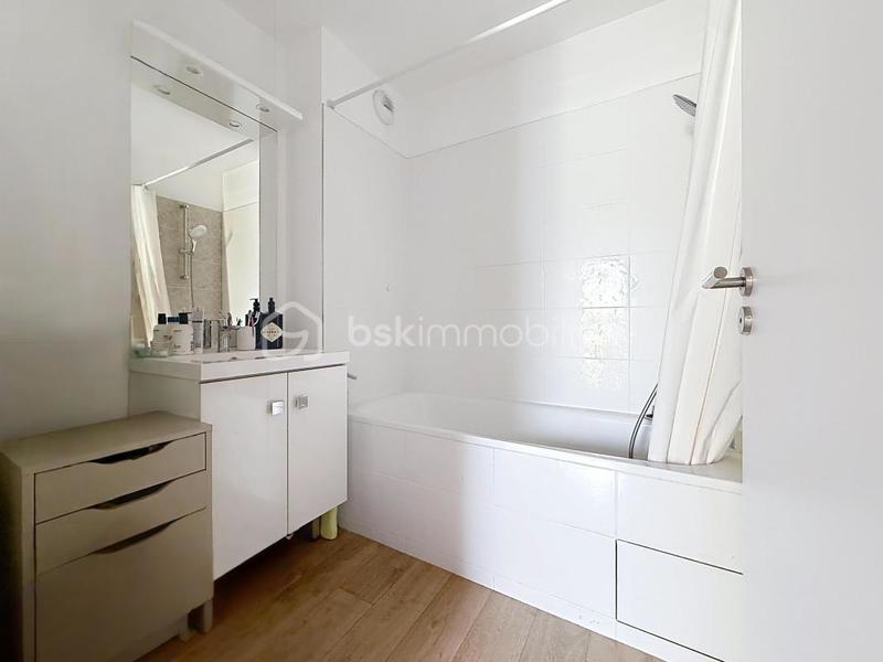 Appartement - 79 m² - 4 pièces