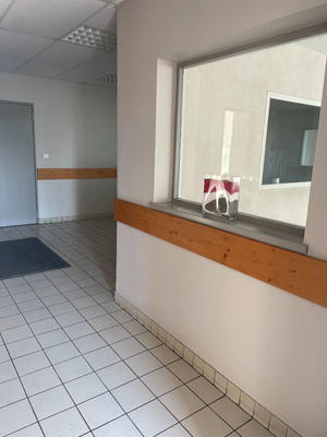 Local d'activité / Entrepôt - 680 m²