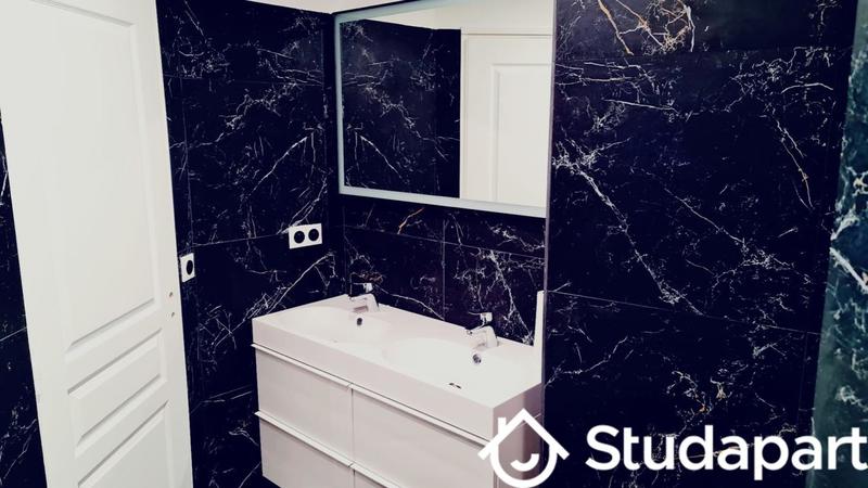 Appartement - 107 m² - 6 pièces