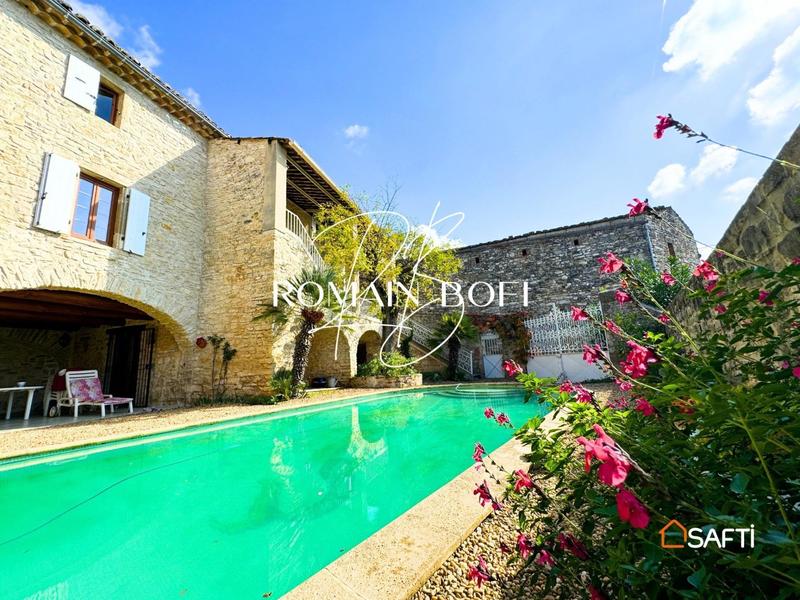 Maison - 283 m² - 12 pièces