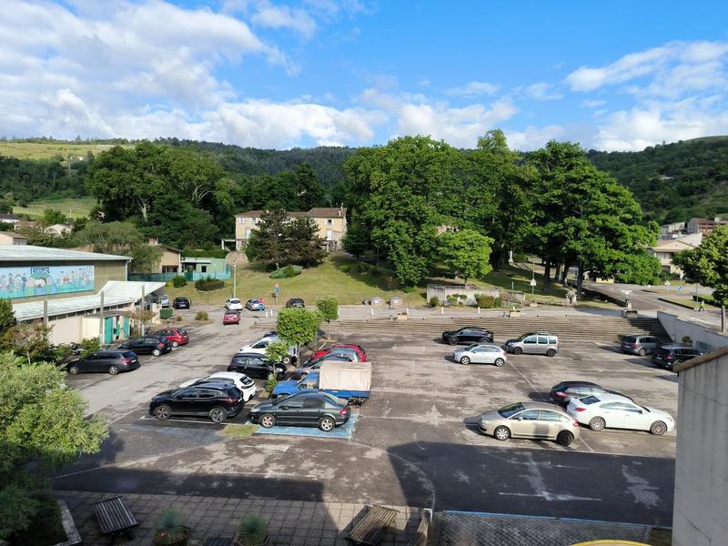 Appartement - 80 m² - 3 pièces