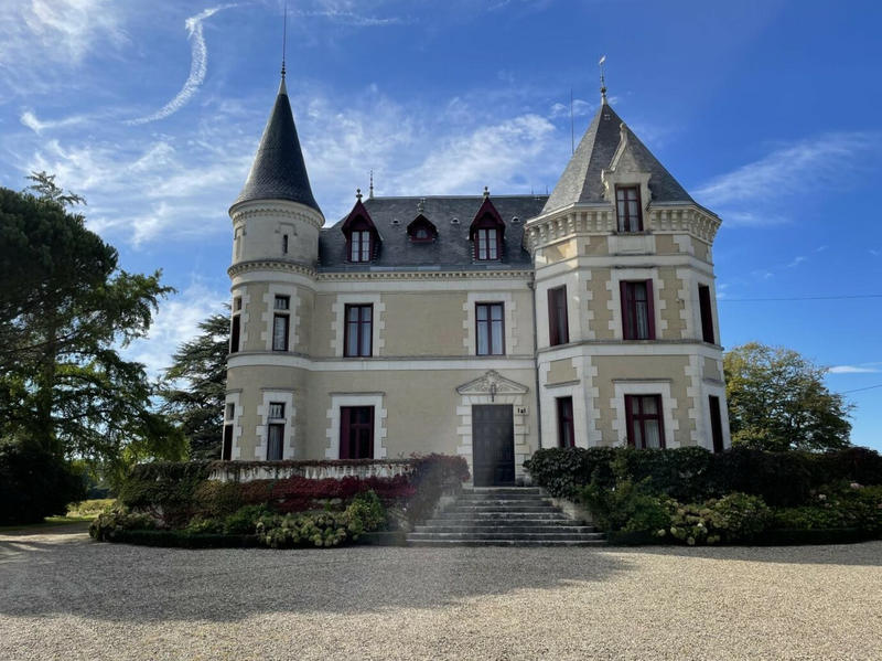 Propriété - 600 m² - 12 pièces