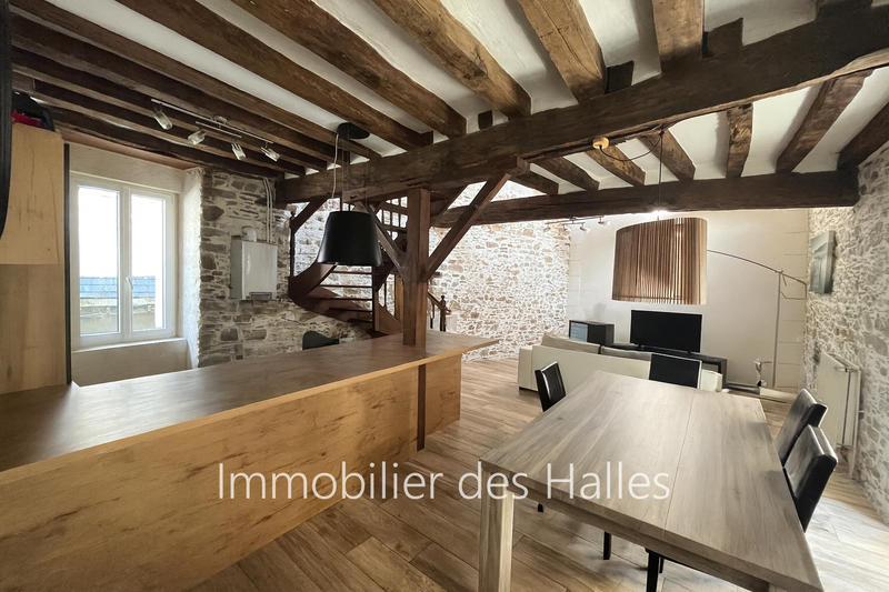 Maison - 176 m² - 9 pièces