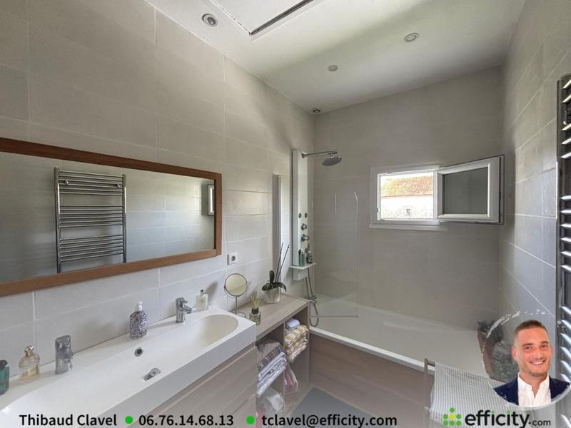 Pavillon - 133 m² - 7 pièces