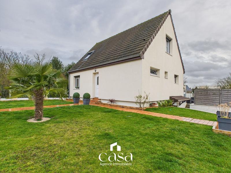 Maison - 93 m² - 5 pièces