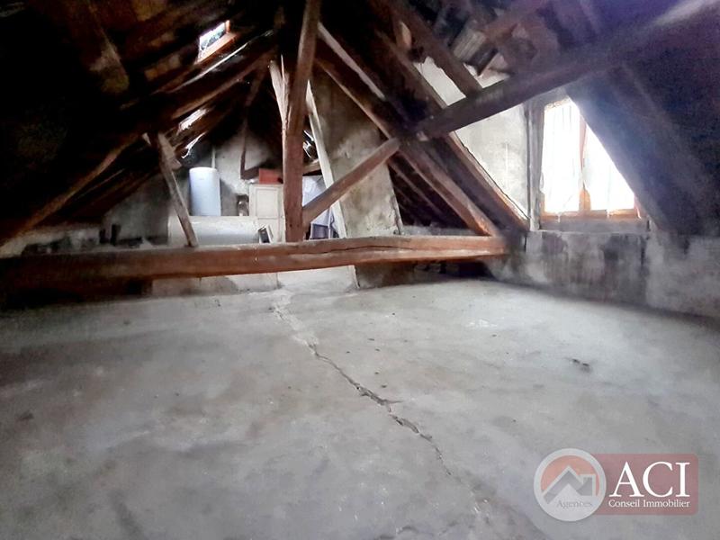 Maison - 280 m² - 5 pièces