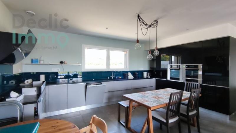 Maison - 137 m² - 5 pièces