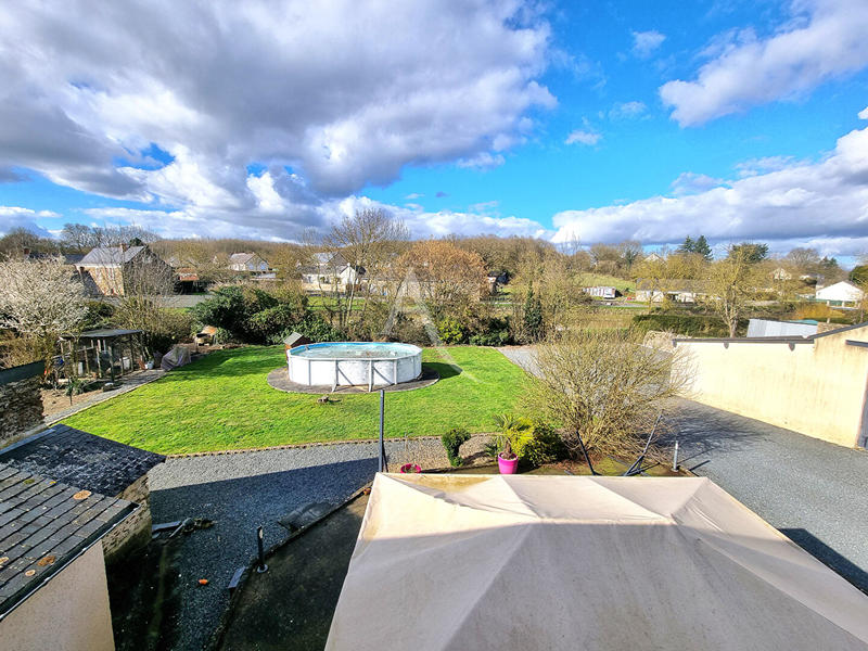 Maison - 176 m² - 8 pièces